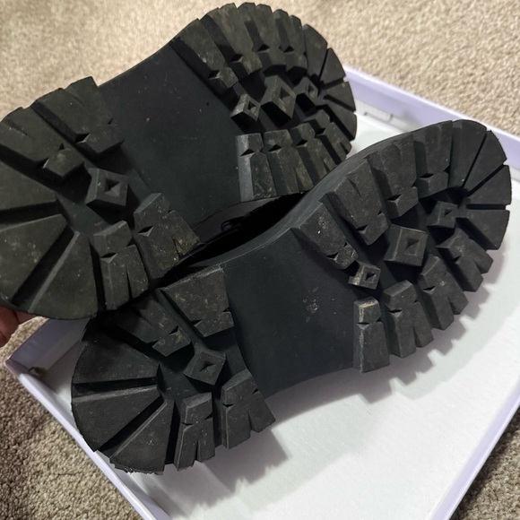 Madden Girl Lug Sole Loafers Calistaa black 7.5 - Picture 8 of 9